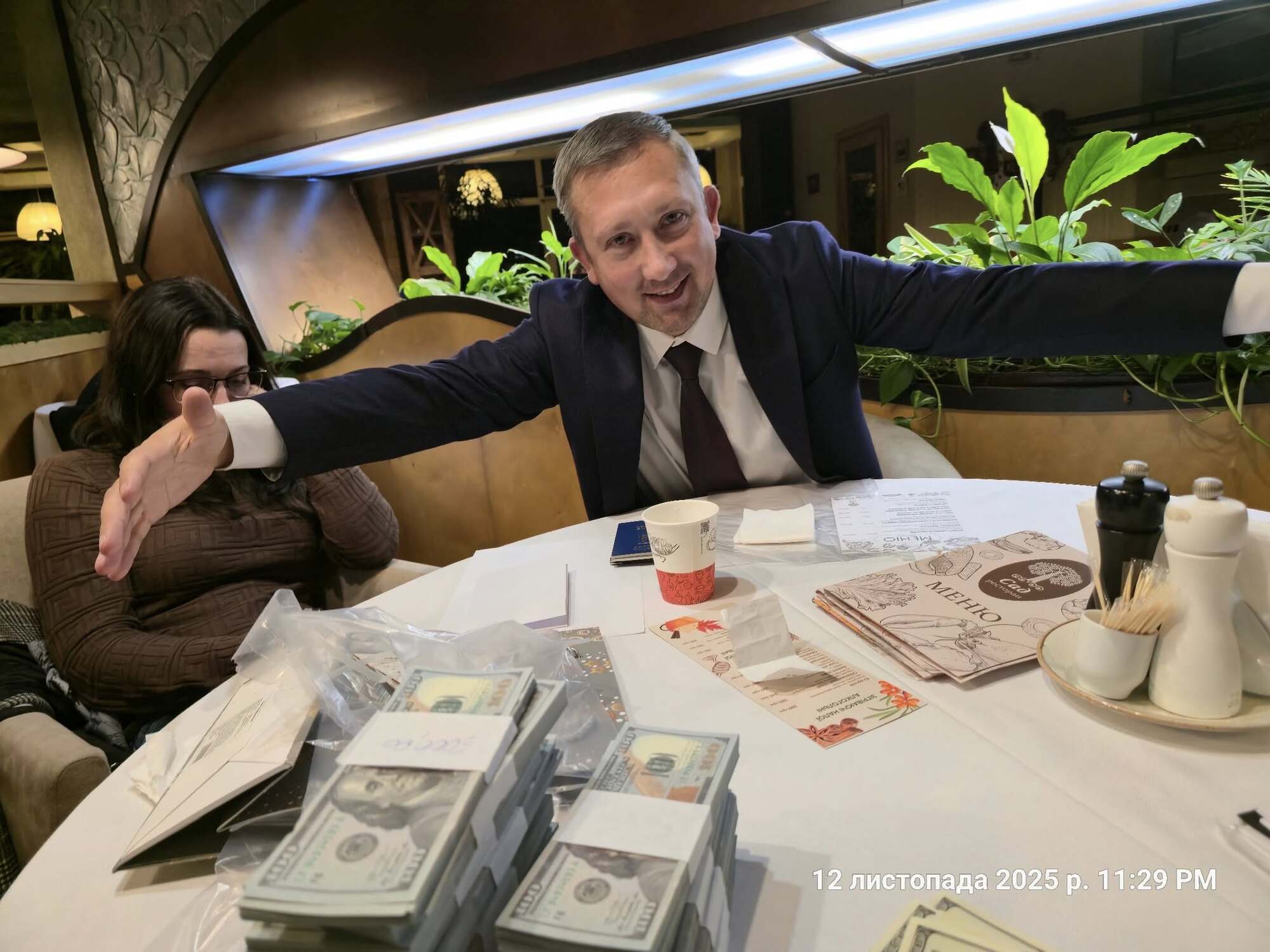Валерий Токарь является основателем и руководителем партии ''Гарант'', ликвидированной в октябре 2024 года из-за подделки документов