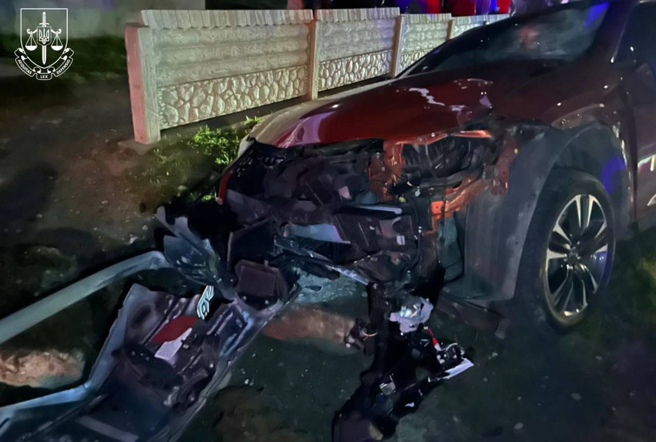 Суддю з Тернопільщини підозрюють у наїзді на пішоходів на Прикарпатті: є загиблий 