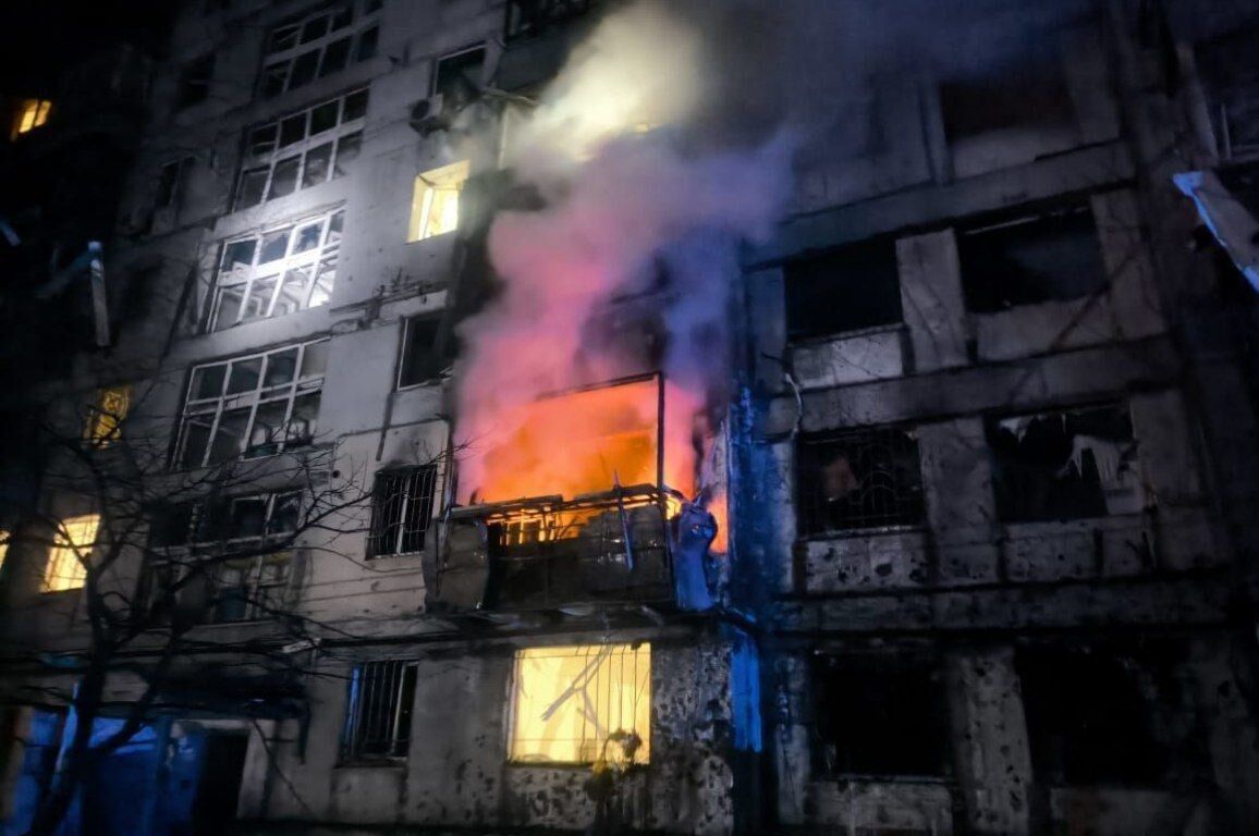 У нічній атаці по Дніпру поранені 14 людей, серед них 11-річна дитина