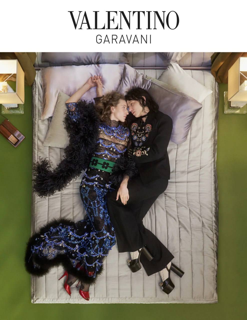 Valentino представил круизную съемку Nocturne с Дакотой Джонсон