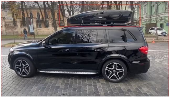 Внедорожник сопровождения Рината Ахметова