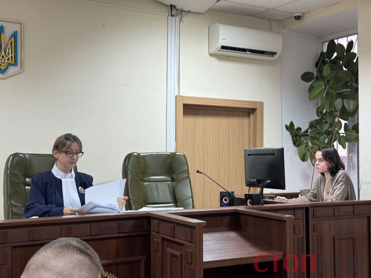 Коломойский заявил, что стрелок, готовивший покушение на Миндича, якобы получил оружие в украинскому посольству