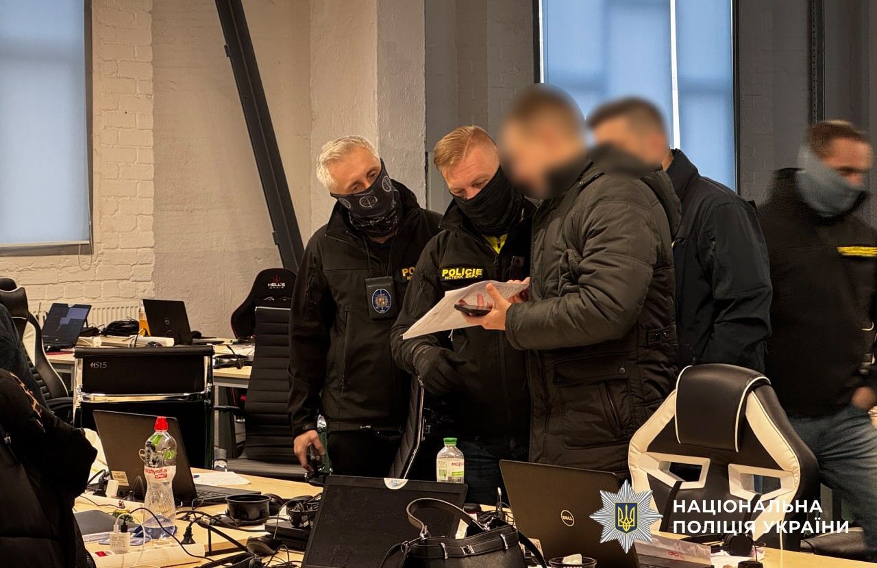 ��������� �����: � ������ ������� ������ call-������, ��� ������� ���������� �� 50 �������� ������� qhiukiqrihkroz