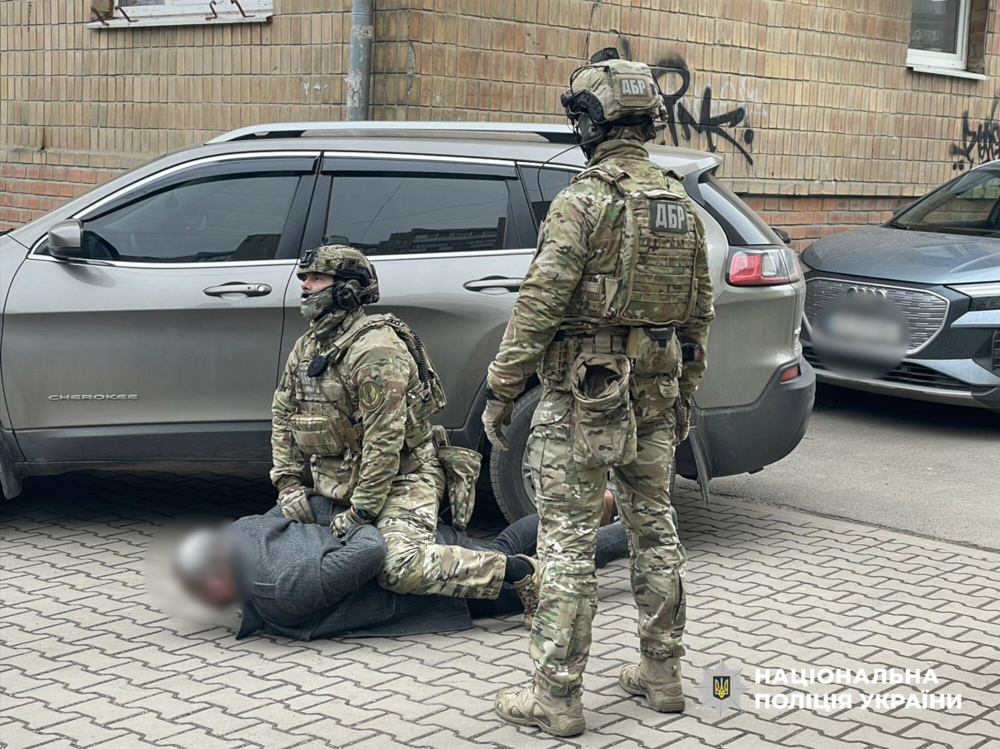Мільйонні ''відкати'' у Держпраці на Прикарпатті: вилучено понад 1 млн грн, затримано 4 посадовців