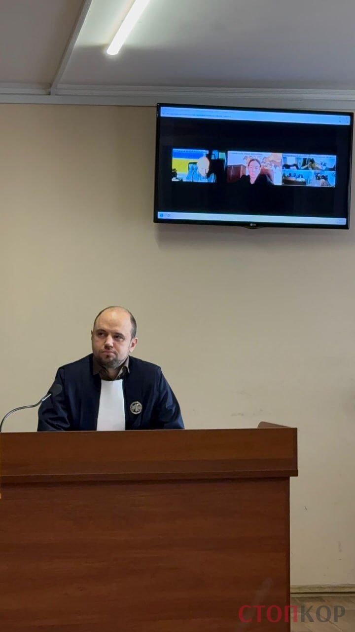 Суд під головуванням судді Безкровного
