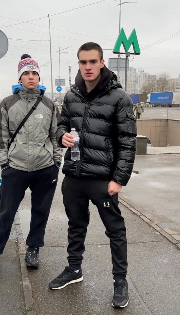 В Киеве полиция задержала группу несовершеннолетних