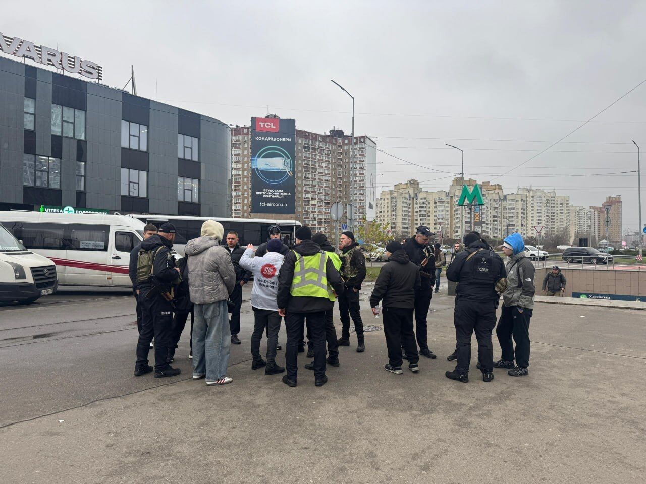 В Киеве полиция задержала группу несовершеннолетних