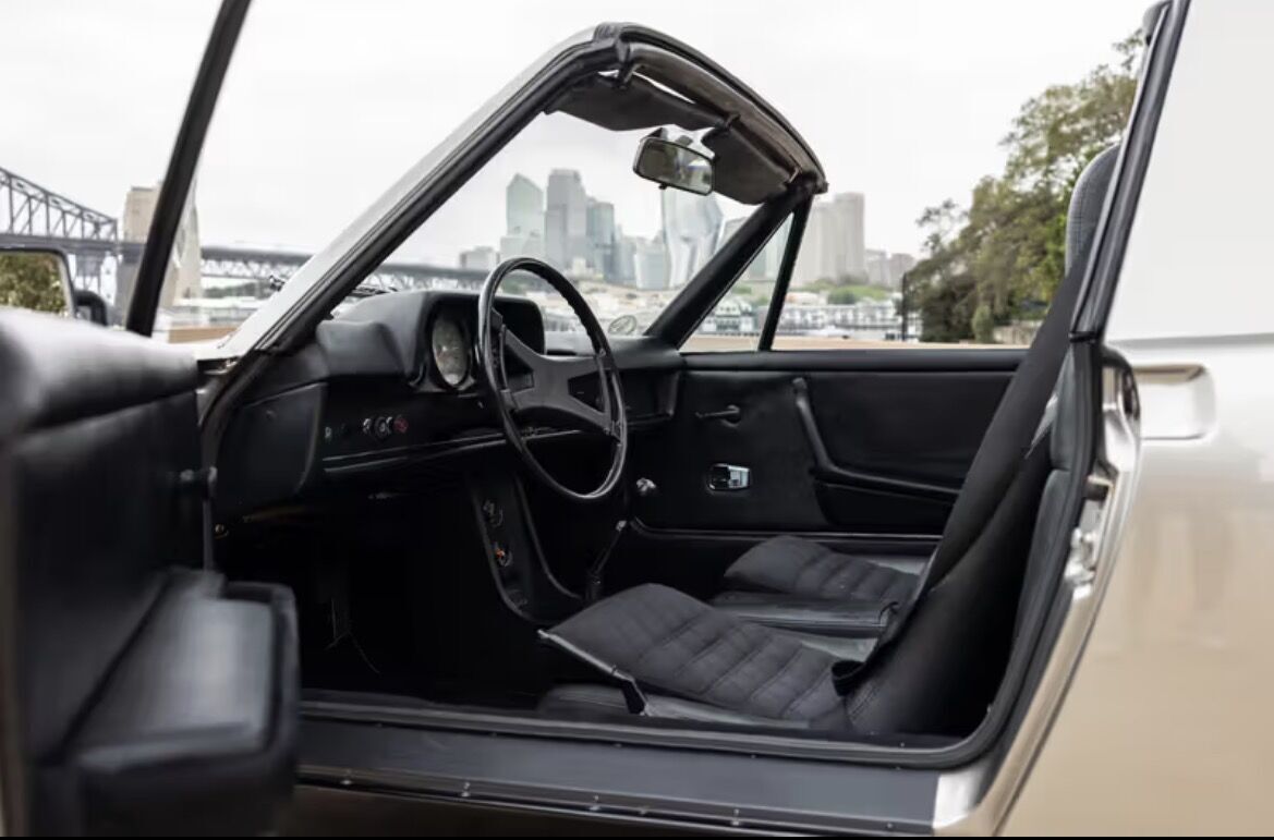 Единственный в мире Porsche 914 с реставрацией на заводе выставлен на продажу