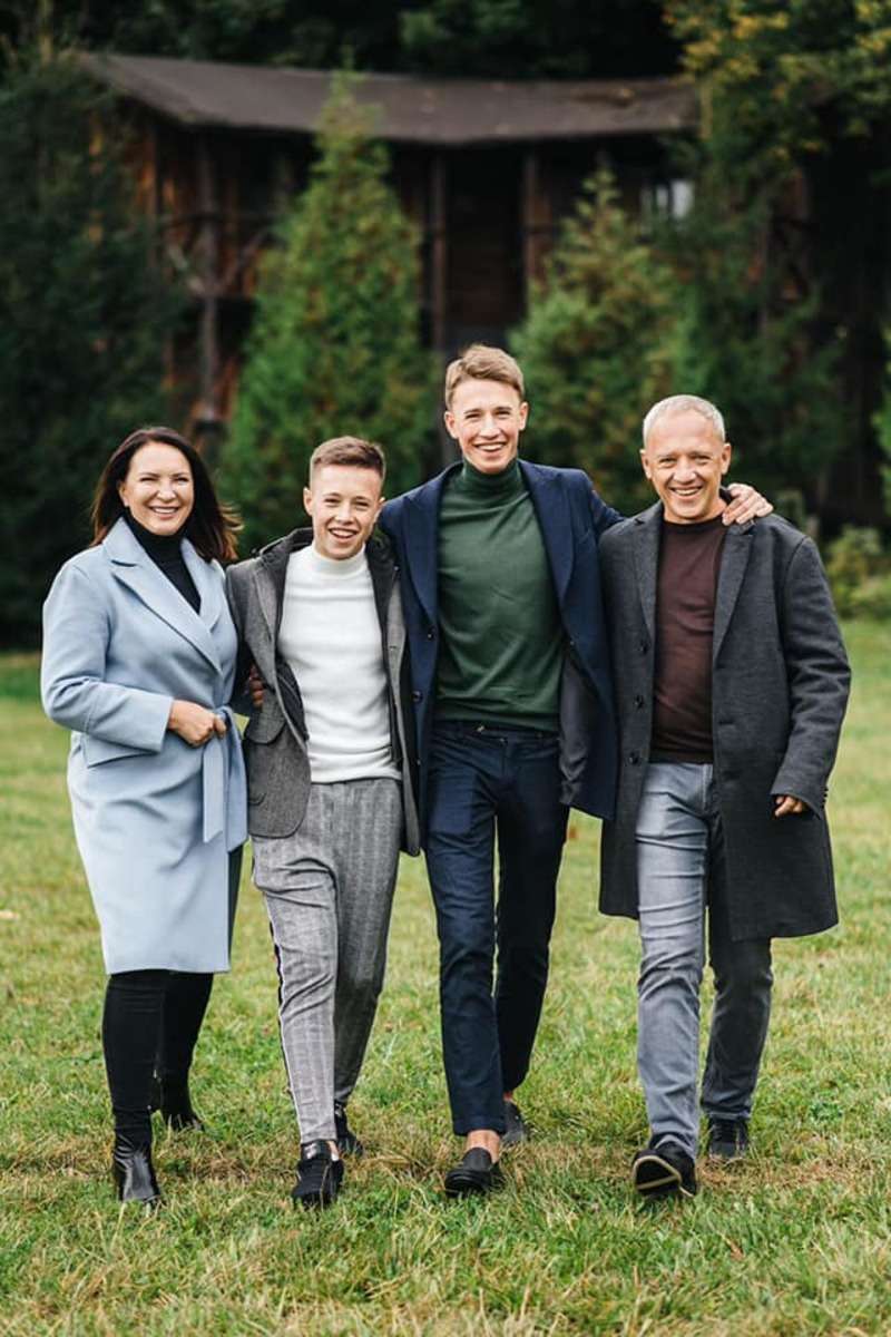 Роман Кличук: часы за 323 тысячи, Mercedes и бизнес на алкоголе – что скрывают декларации мэра Черновцов?