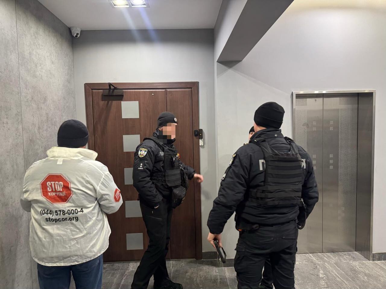 Журналісти разом із правоохоронцями