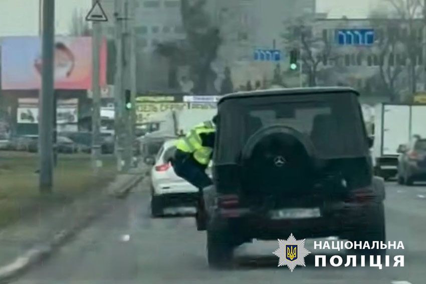 Поліція Києва знайшла і затримала водія
