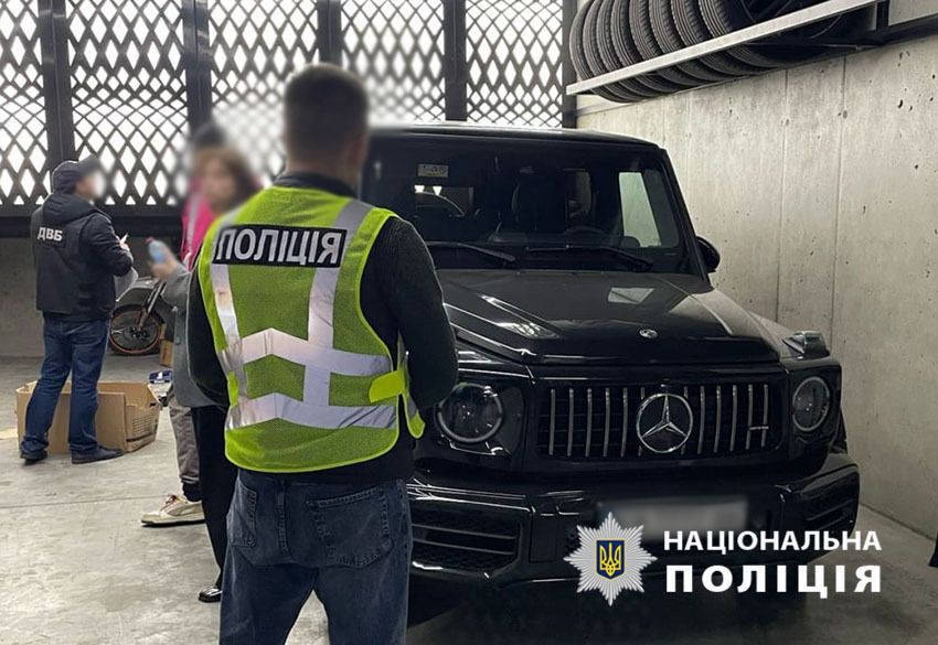 Поліція Києва знайшла і затримала водія