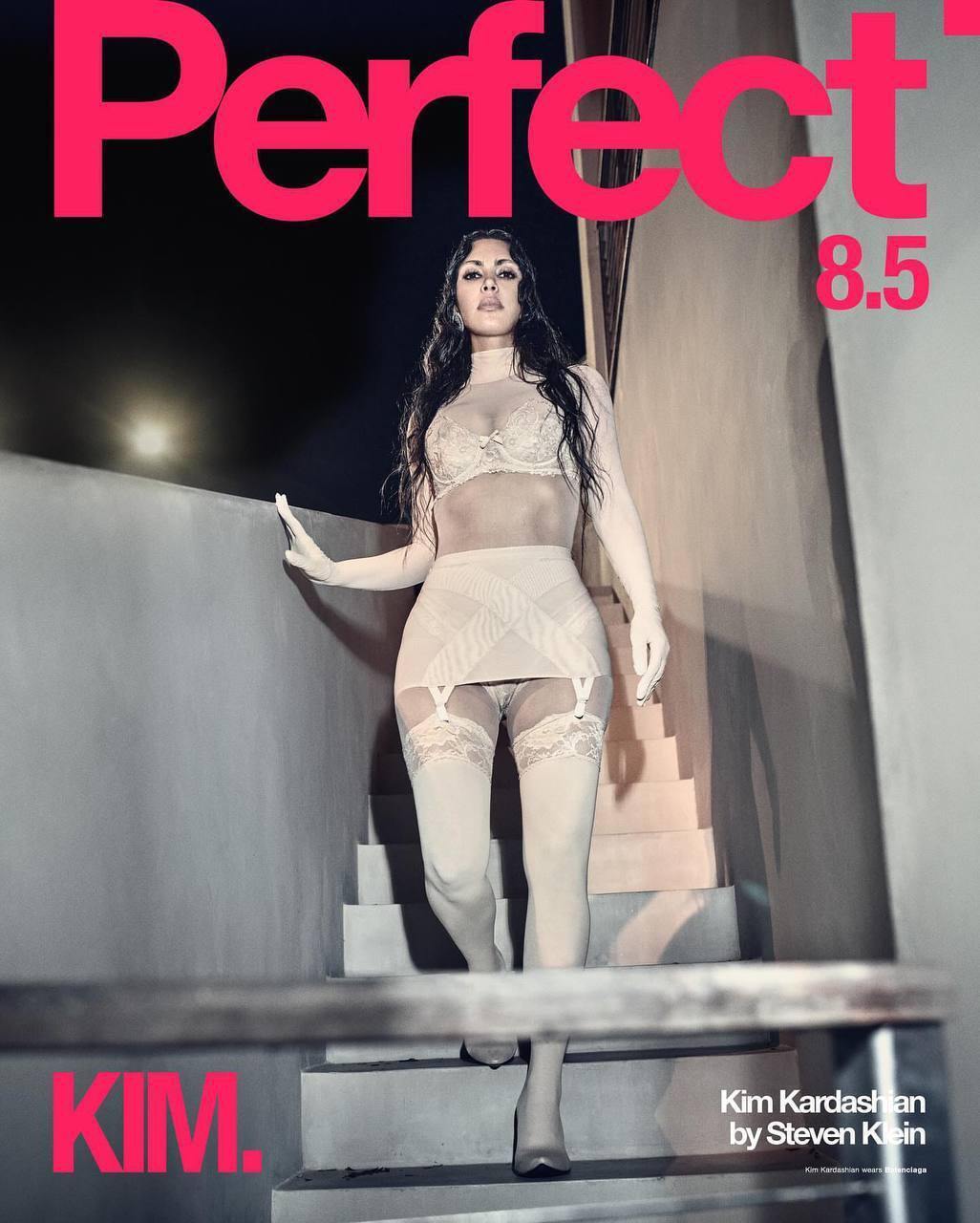 Ким Кардашьян снялась в романтической фотосессии для Perfect Magazine с роботом Tesla и Cybertruck