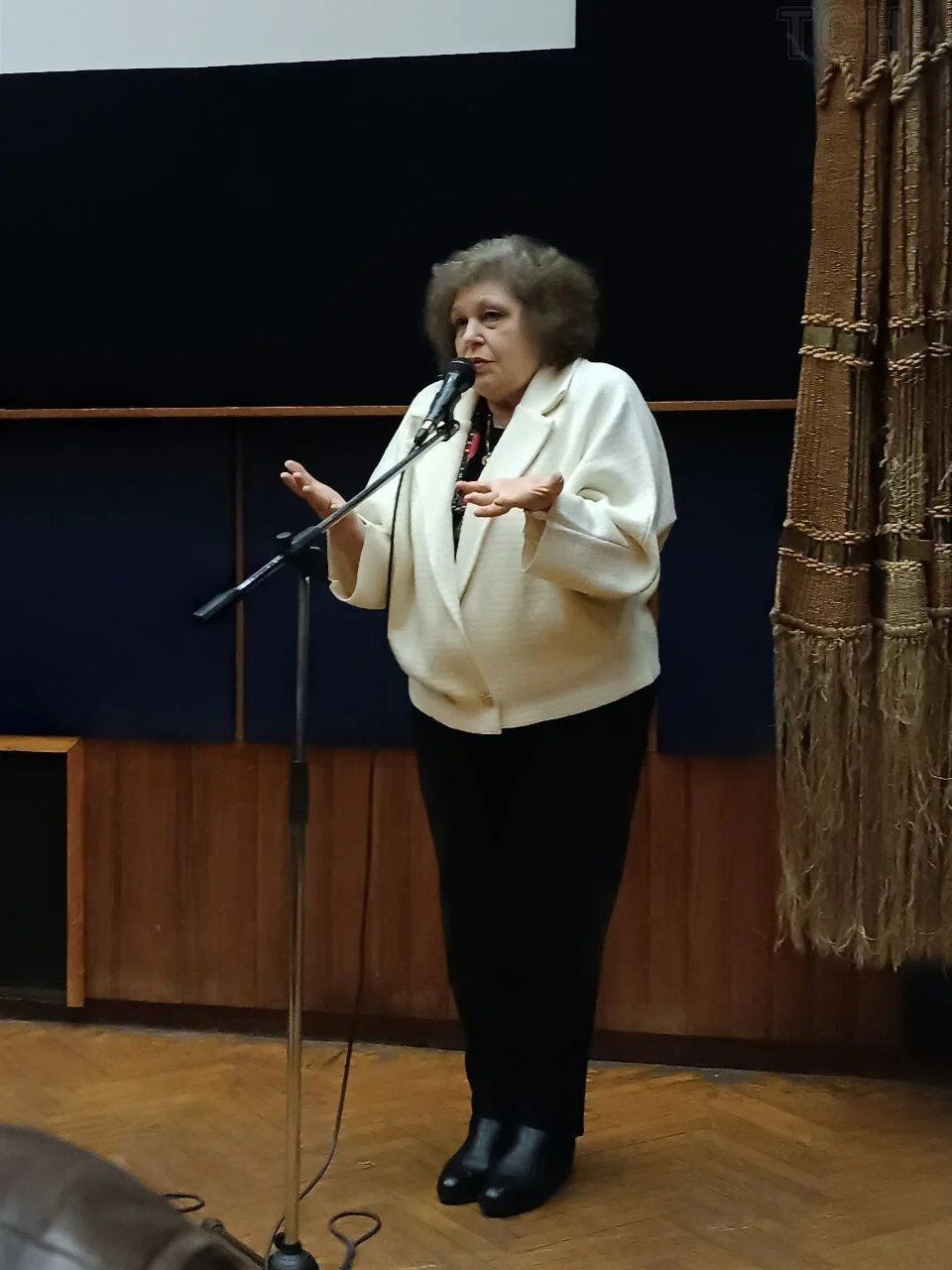 Дочь Лины Костенко Оксана Пахлевская