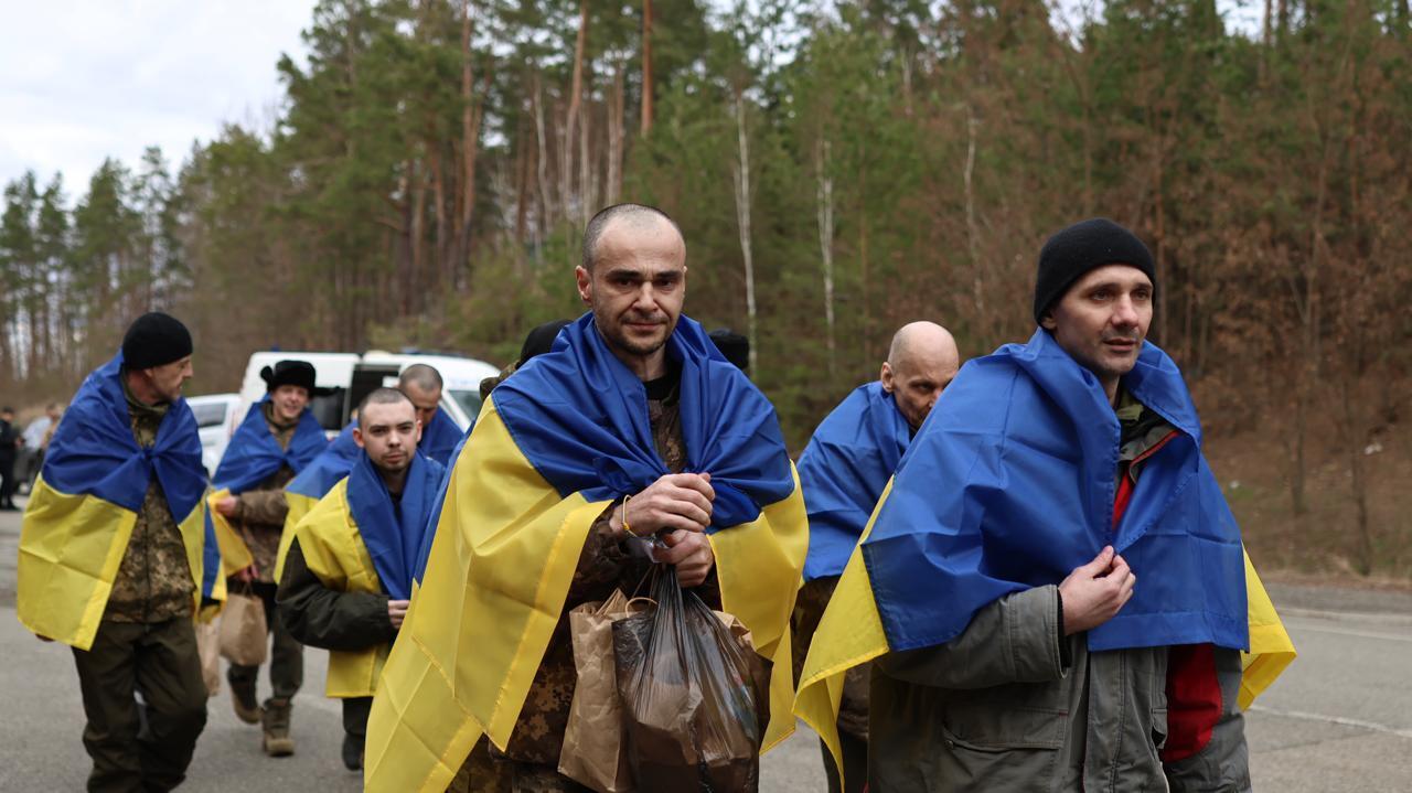 197 украинских защитников вернулись домой