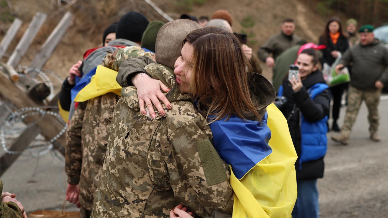 197 украинских защитников вернулись домой