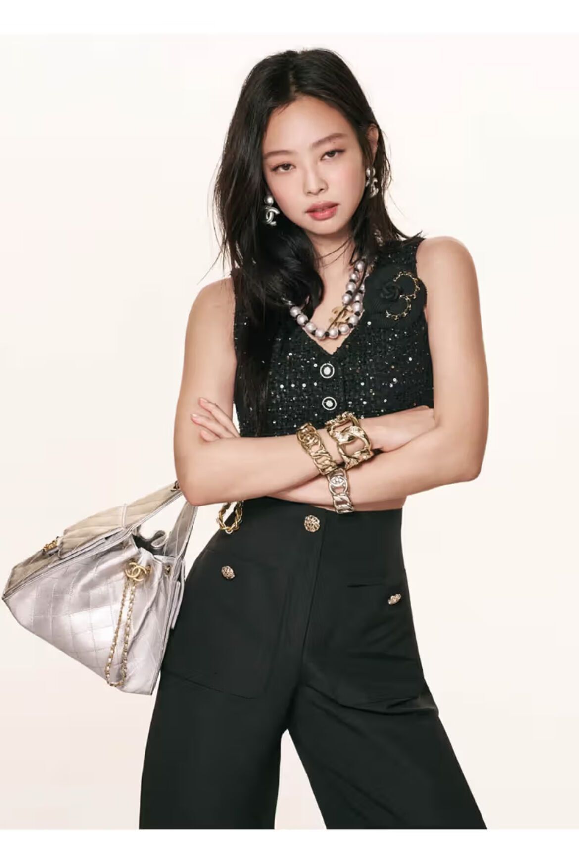 Дуа Липа и Дженни из BLACKPINK стали лицами новой кампании CHANEL 25