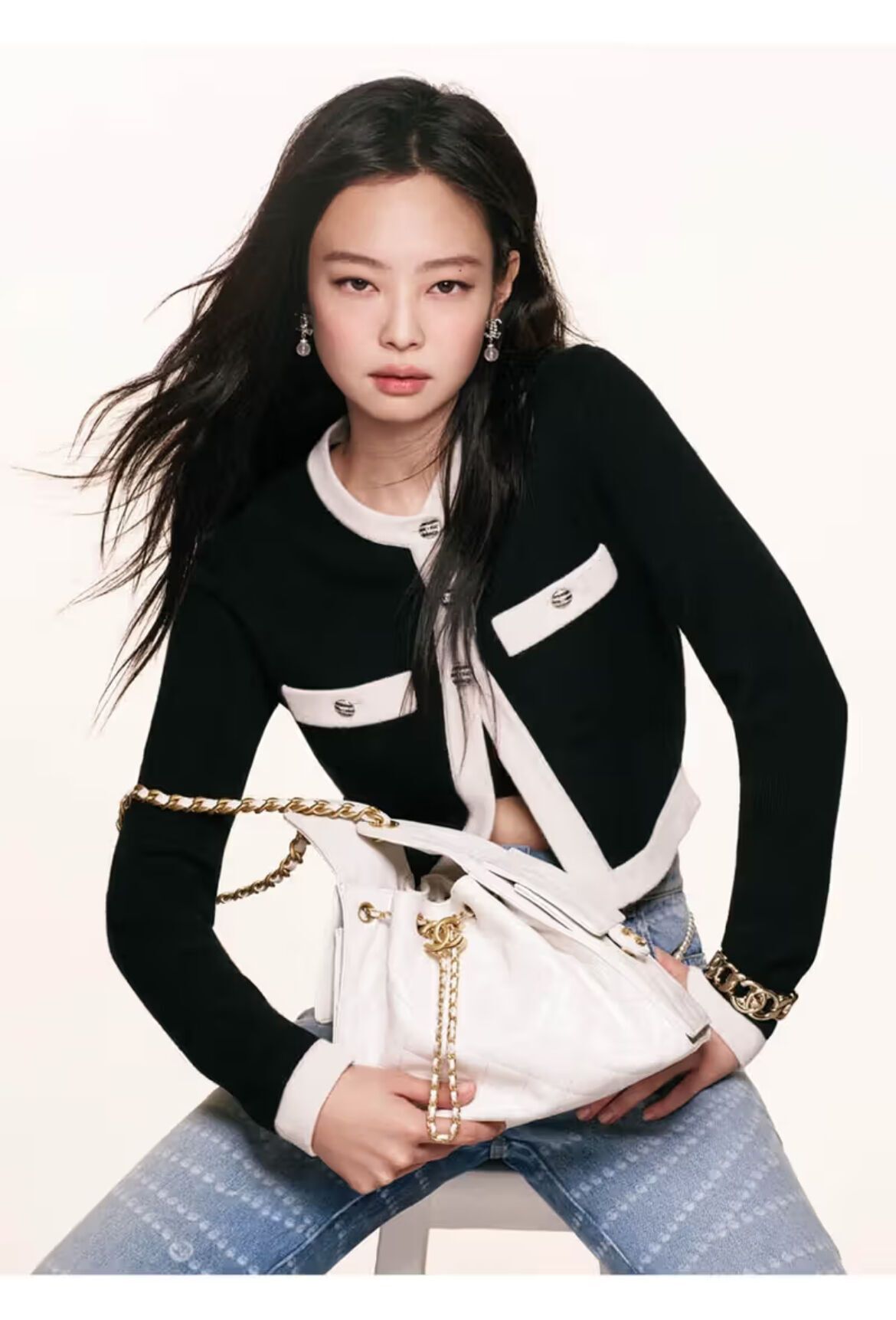 Дуа Липа и Дженни из BLACKPINK стали лицами новой кампании CHANEL 25
