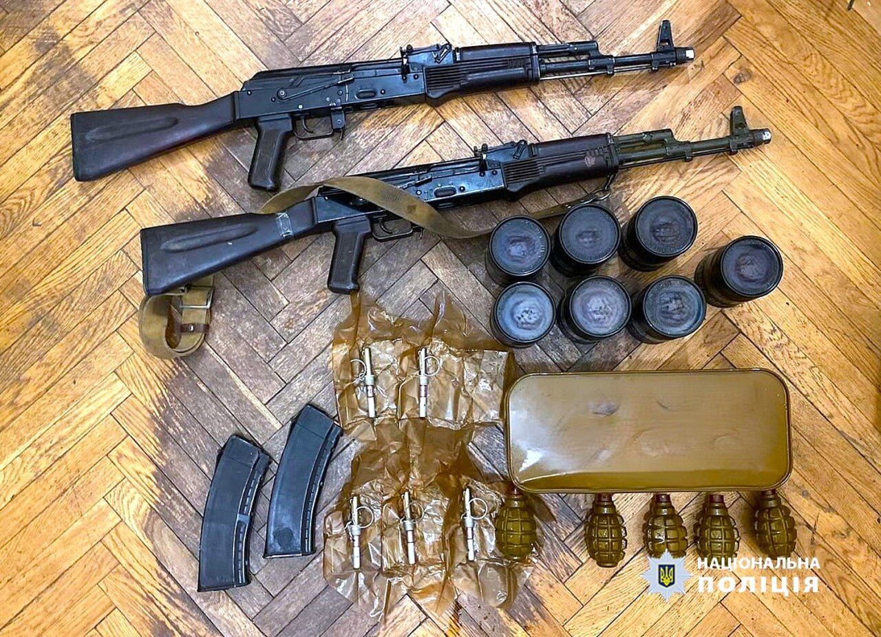 Мільйон на війні в тилу: правоохоронці зірвали продаж бойового озброєння