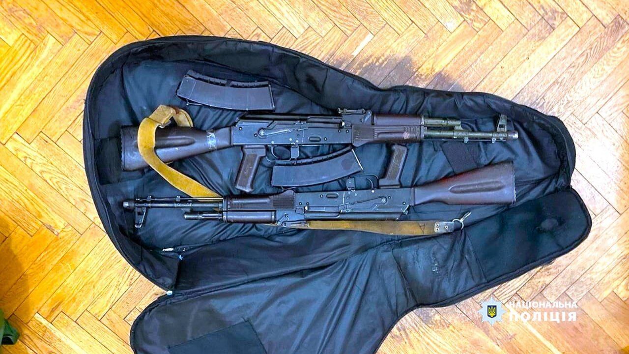 Мільйон на війні в тилу: правоохоронці зірвали продаж бойового озброєння
