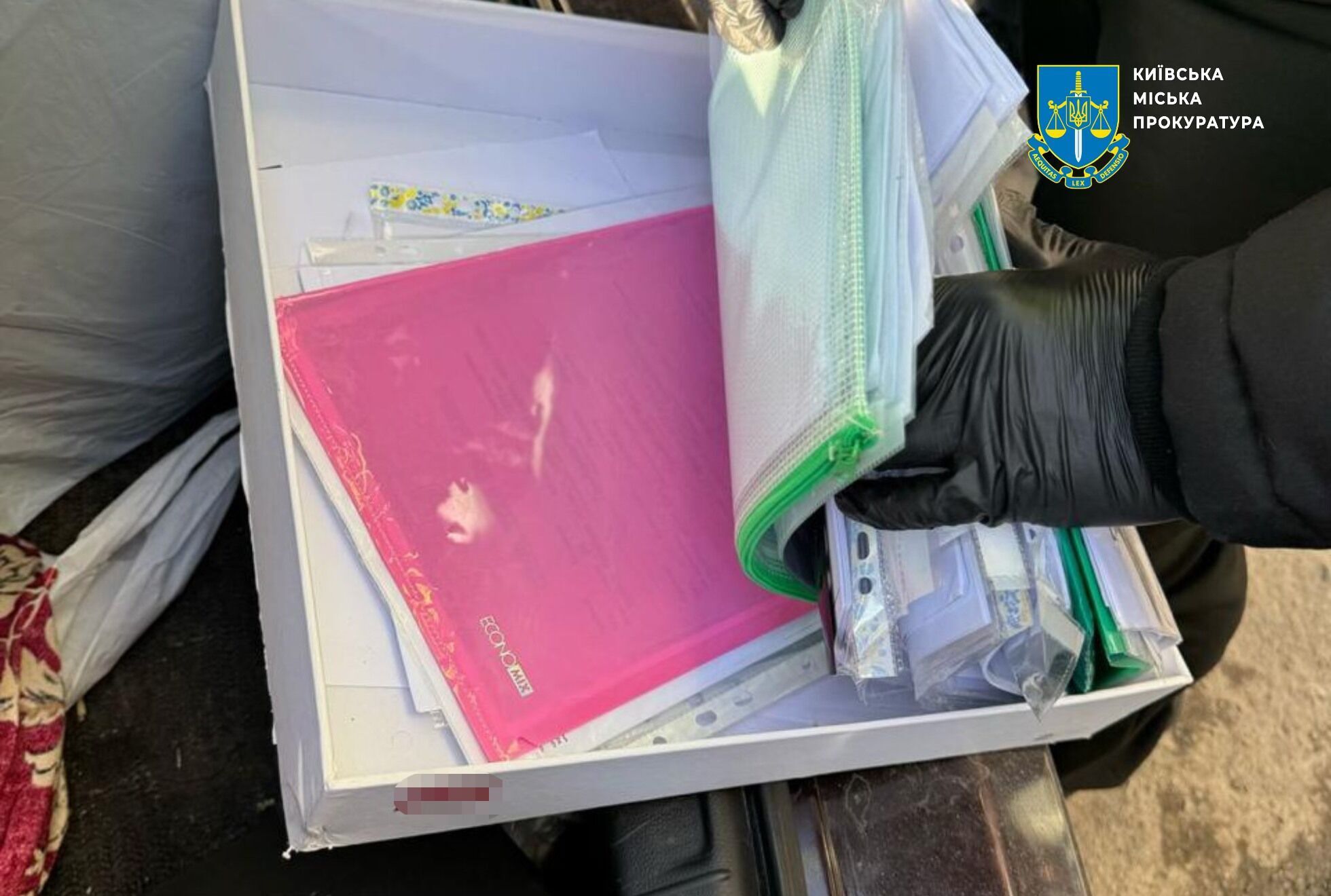 Київські шахраї пропонували ''білі квитки'' за 25 тисяч доларів
