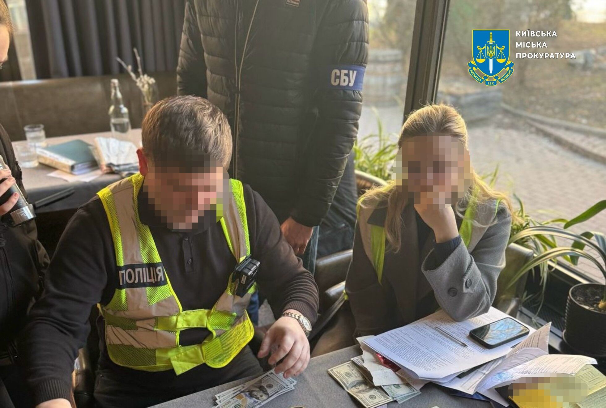 Київські шахраї пропонували ''білі квитки'' за 25 тисяч доларів