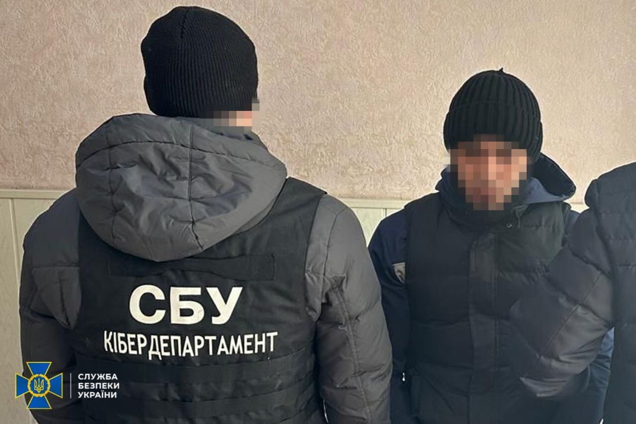 СБУ затримала групу, які на замовлення фсб нищили військові авто на Дніпропетровщині