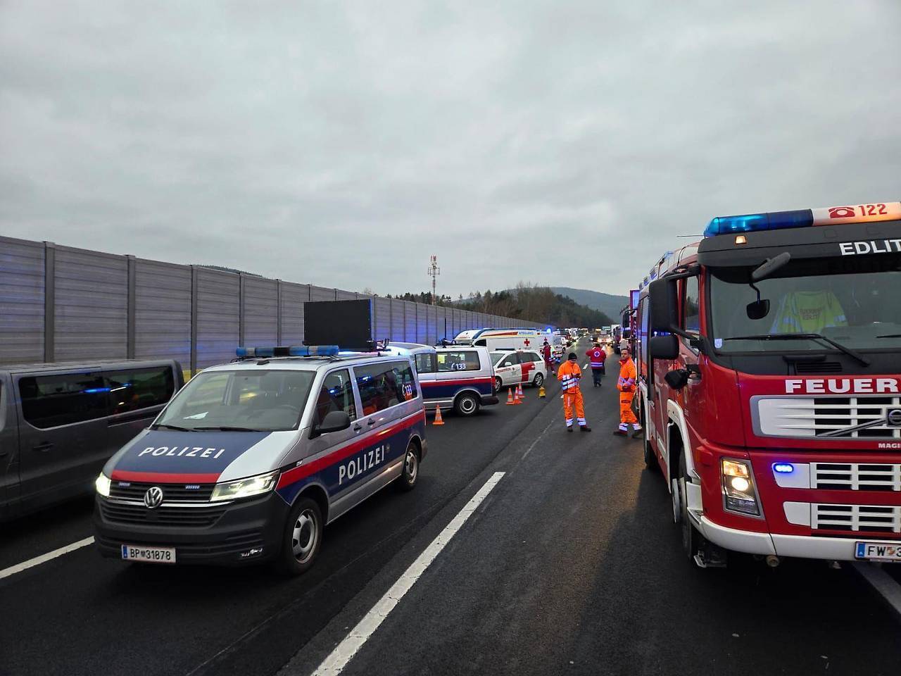 Смертельное ДТП в Австрии: погибли четверо украинцев, шестеро травмированы