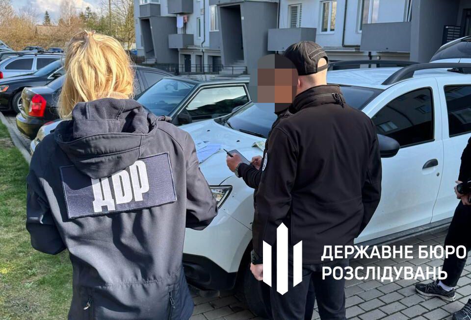Незаконный выезд уклоняющегося за $4 тысячи