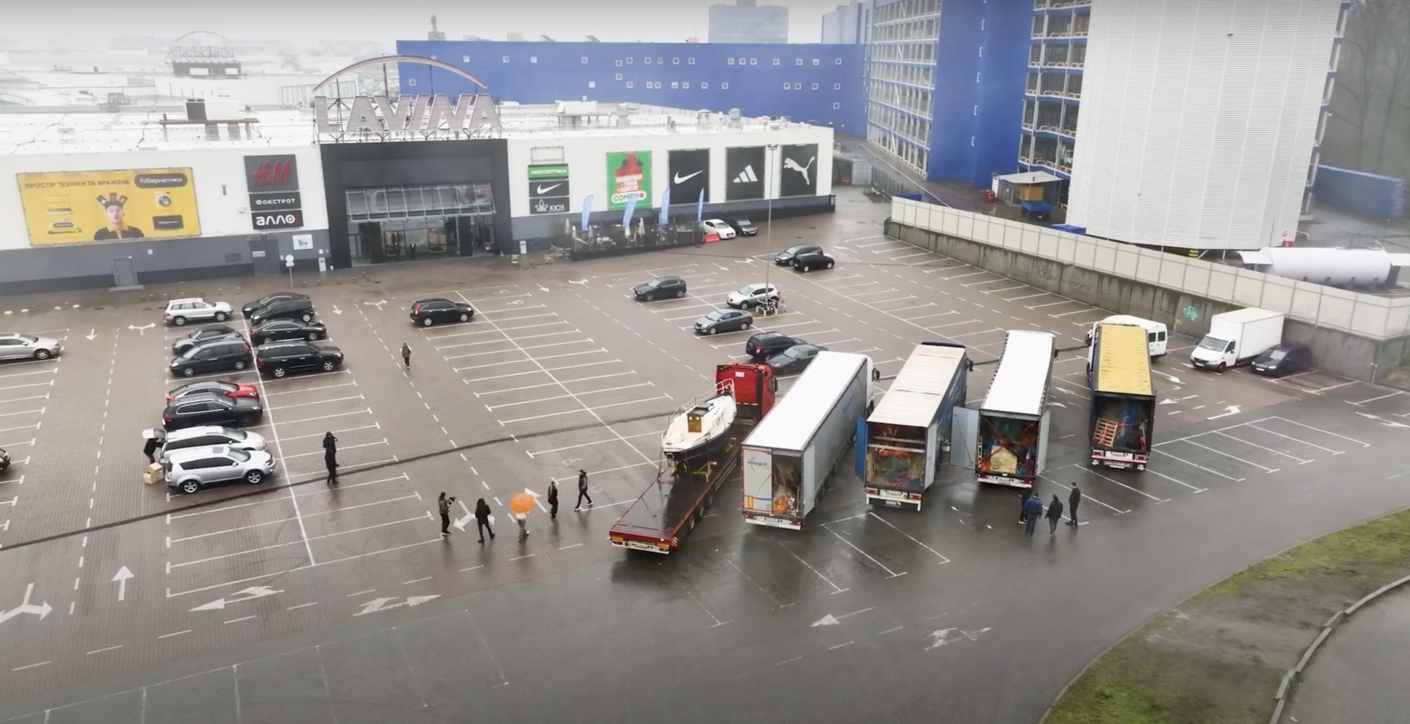 Нещодавно на гарячі напрямки вирушили ще чотири фури з допомогою
