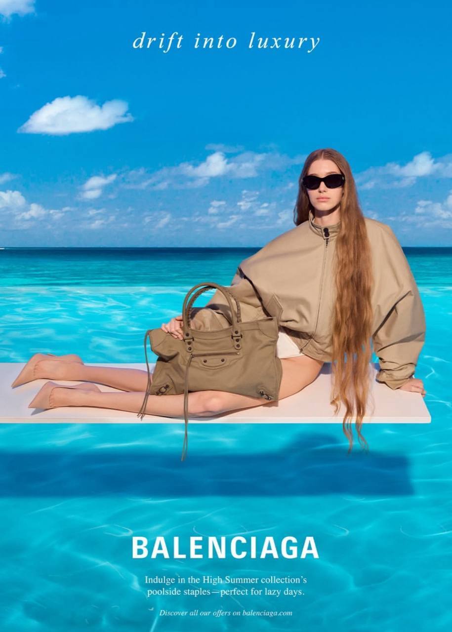Balenciaga представила сюрреалистическую летнюю кампанию с морскими пейзажами