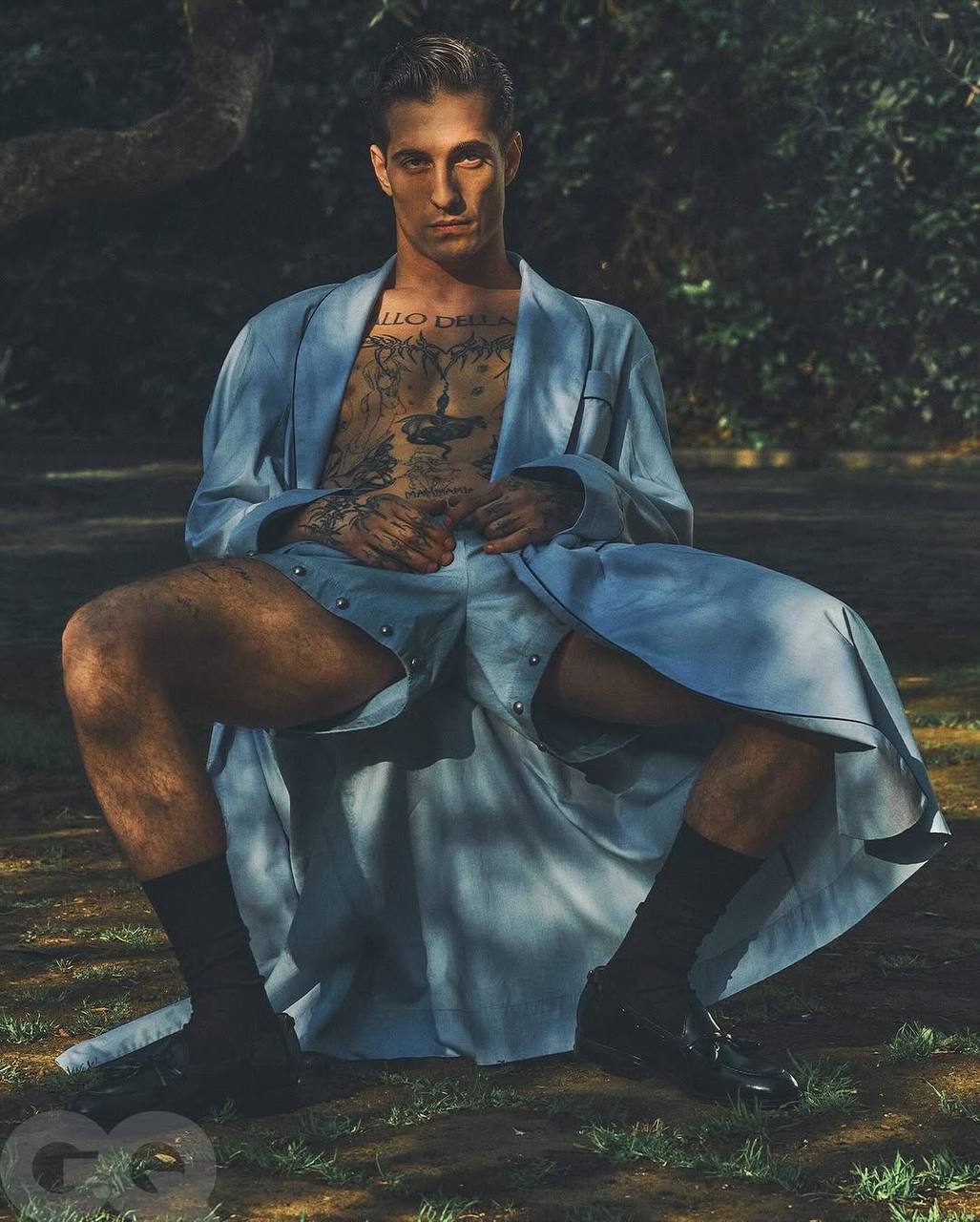 Солист Måneskin показал торс на обложке журнала GQ