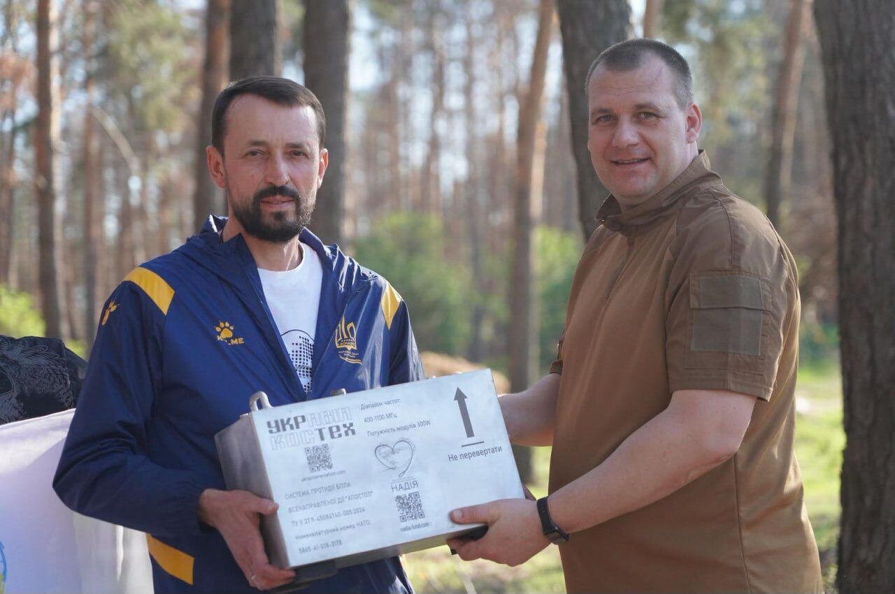 Благотворители из фонда ''Надежда'' продолжают доставлять технику на передовую