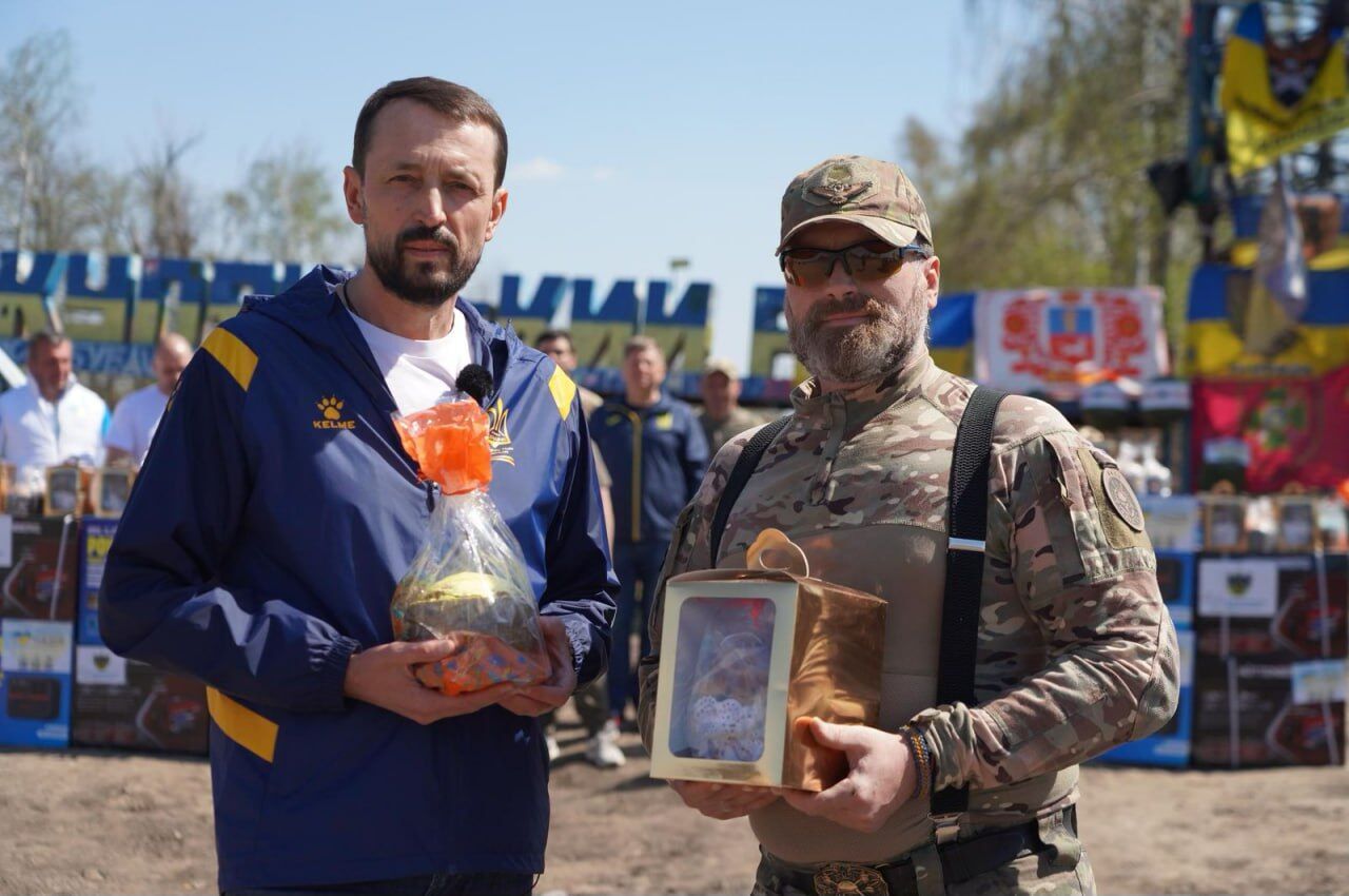Благотворители из фонда ''Надежда'' продолжают доставлять технику на передовую
