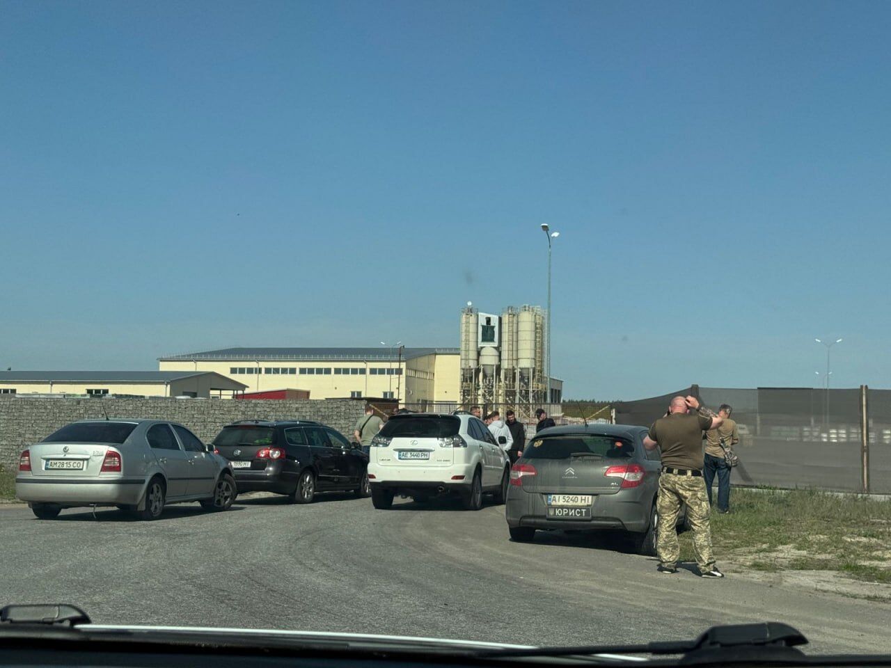 Група людей на об'єкті