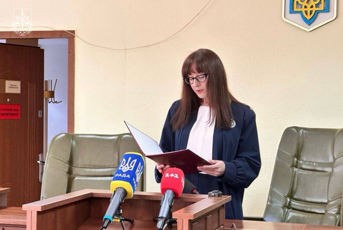 ''Легитимного'' экспрезидента Украины Виктора Януковича приговорили к 15 годам тюрьмы