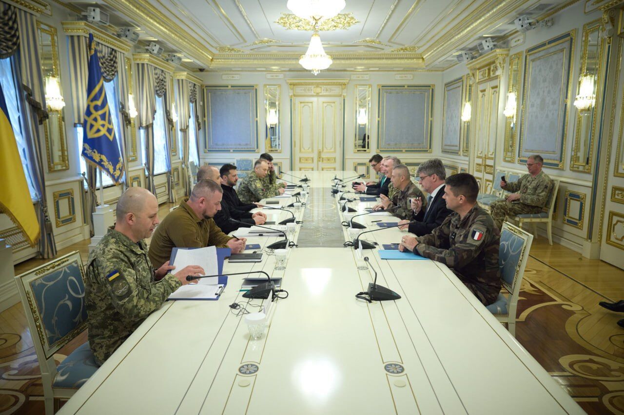 Есть первые детали размещения иностранного контингента в Украине, - Зеленский