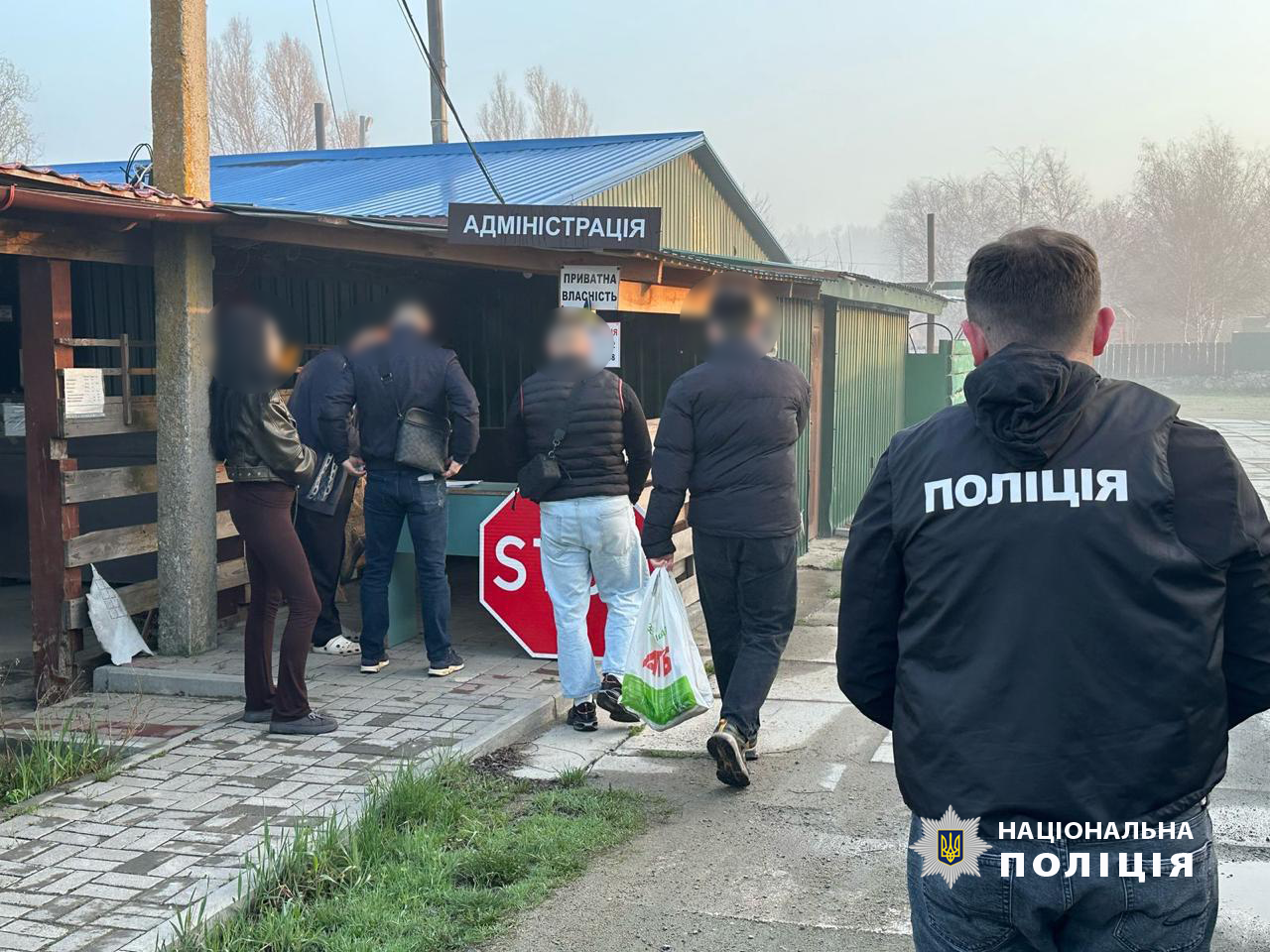 В Днепре чиновники и подрядчики разворовывали бюджет, обустраивая детские площадки