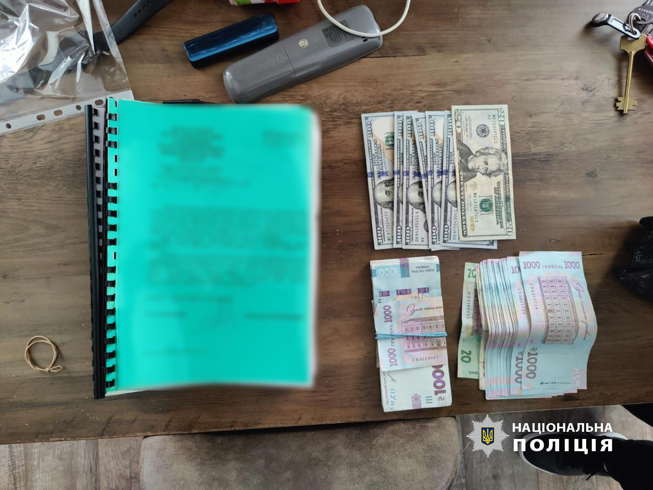 В Днепре чиновники и подрядчики разворовывали бюджет, обустраивая детские площадки