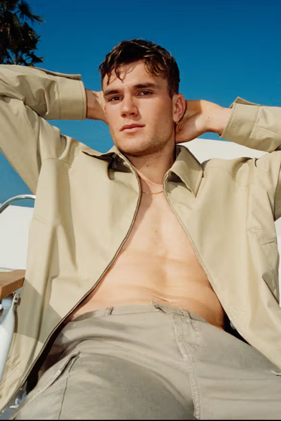 Рози Хантингтон-Уайтли в новой кампании Burberry - Лето 2025