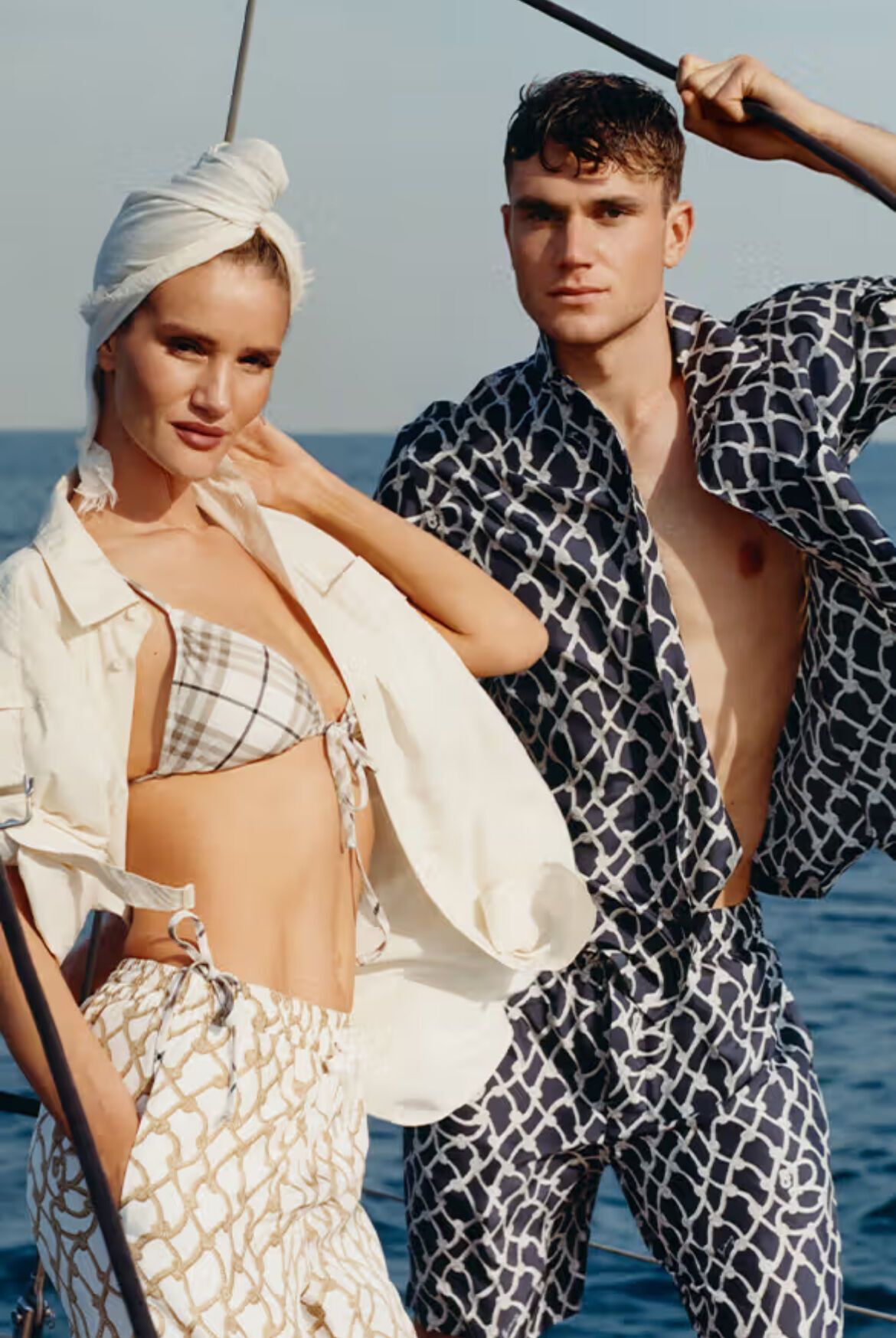 Рози Хантингтон-Уайтли в новой кампании Burberry - Лето 2025
