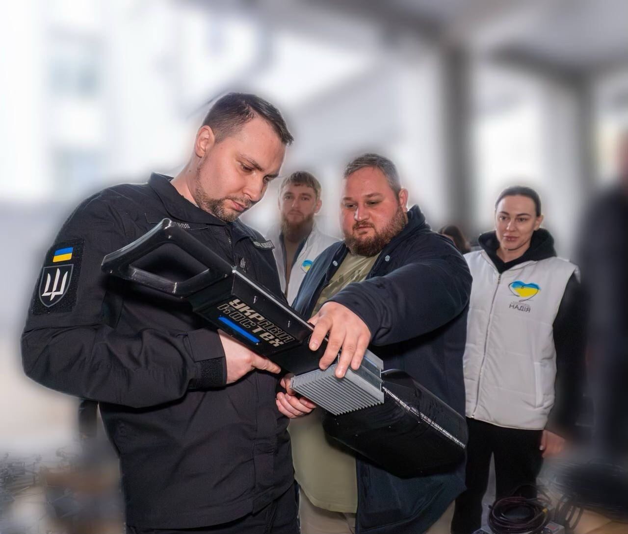 Кирилл Буданов и волонтеры