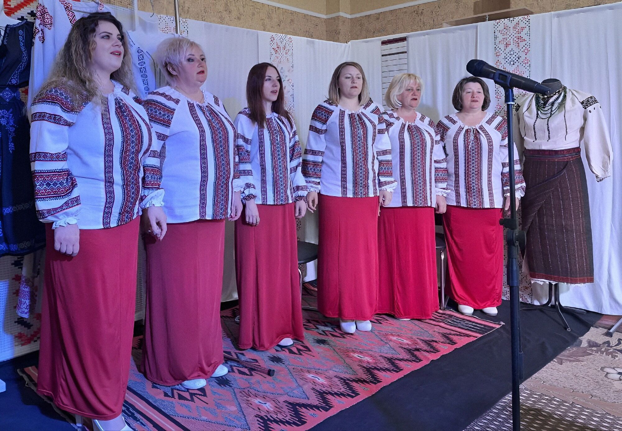 ''Код нації: Вишиванка, історія закодована в орнаменті'': стопкорівці взяли участь у заході до Всесвітнього Дня вишиванки