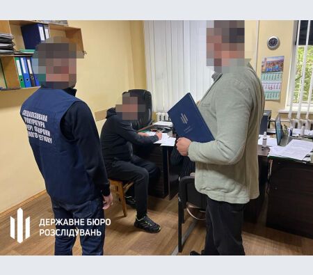 Полсотни уклонистов и наказание битой: в Ровенской области завершили расследование против экс-руководителей ТЦК