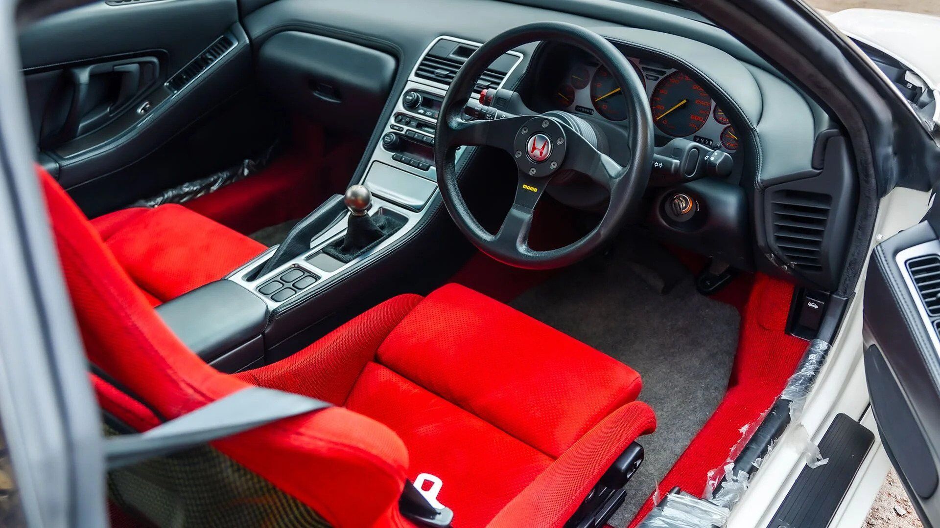 На озері Комо продали 22-річну Honda за рекордну суму