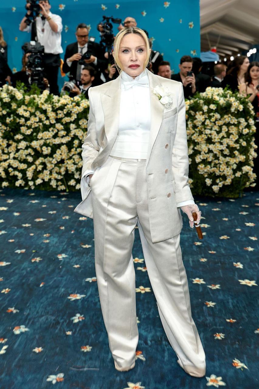 Самые яркие образы из Met Gala 2025