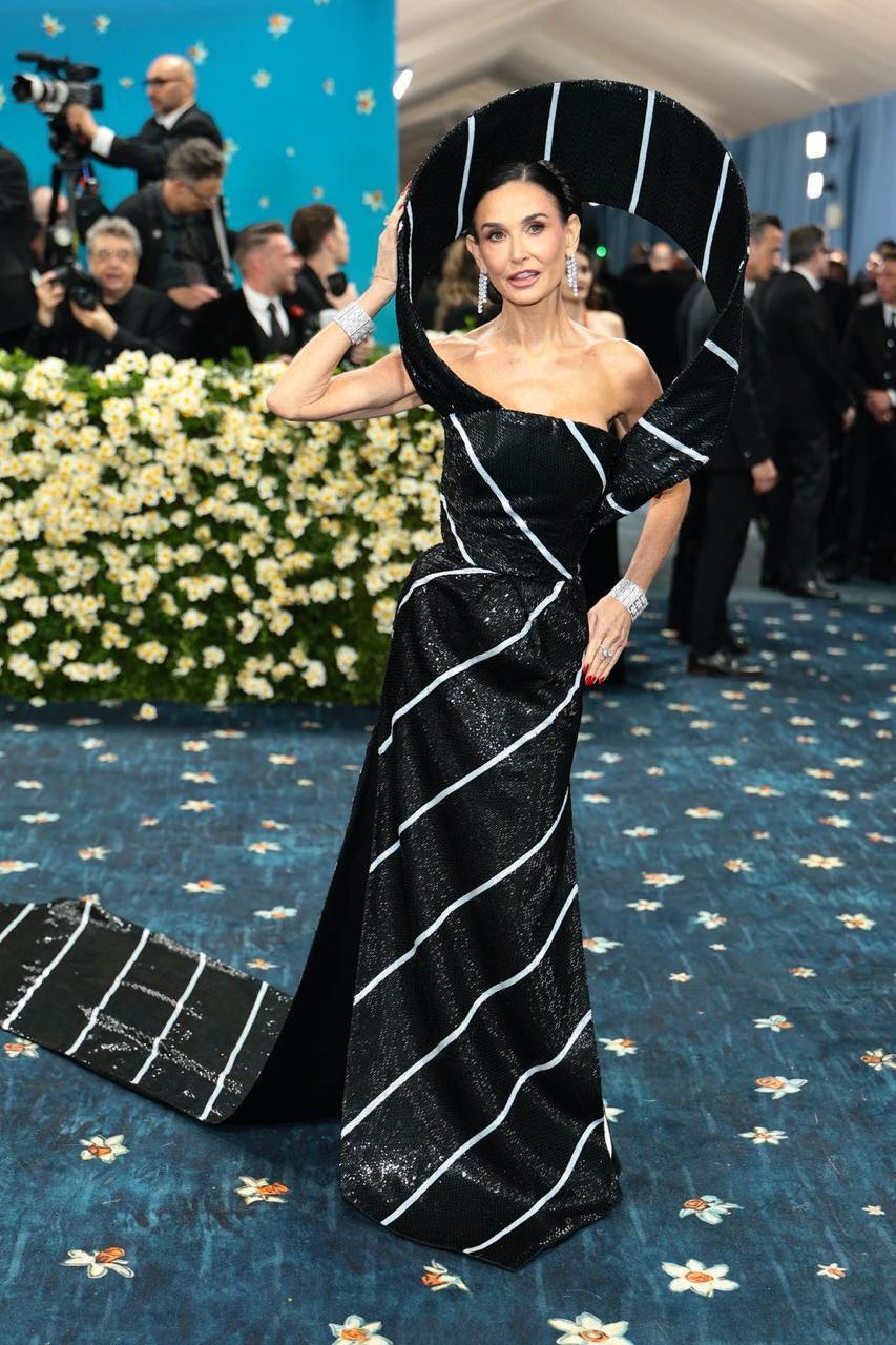 Самые яркие образы из Met Gala 2025