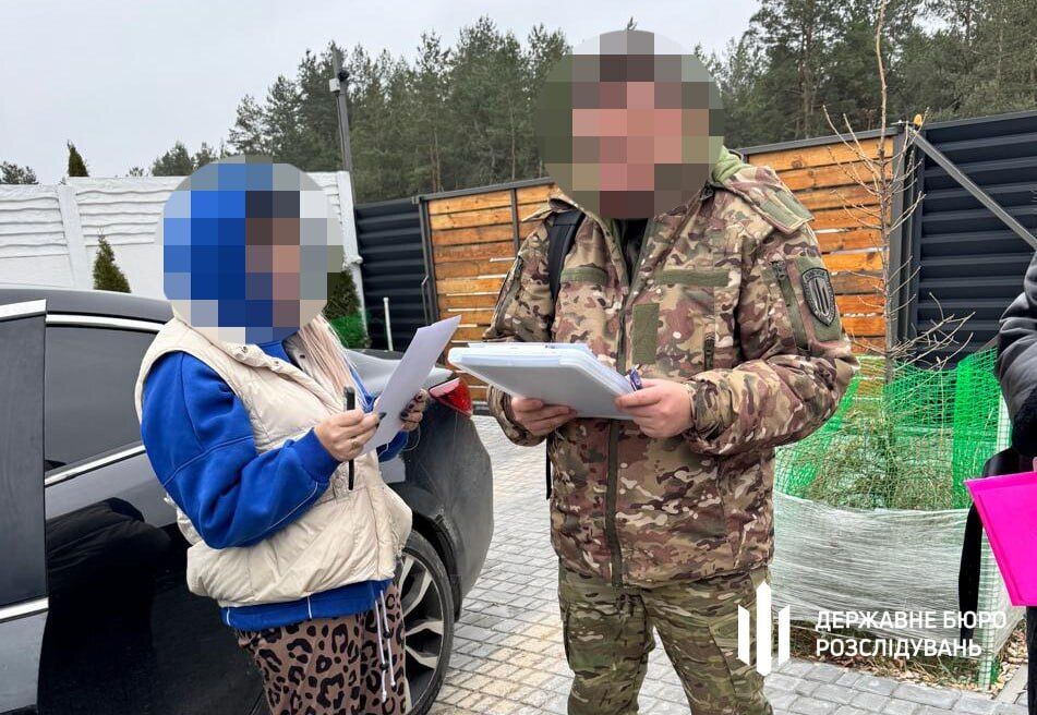 Не воевала, но получала: командир Донецкой области организовал незаконные ''фронтовые'' на 800 тыс. грн