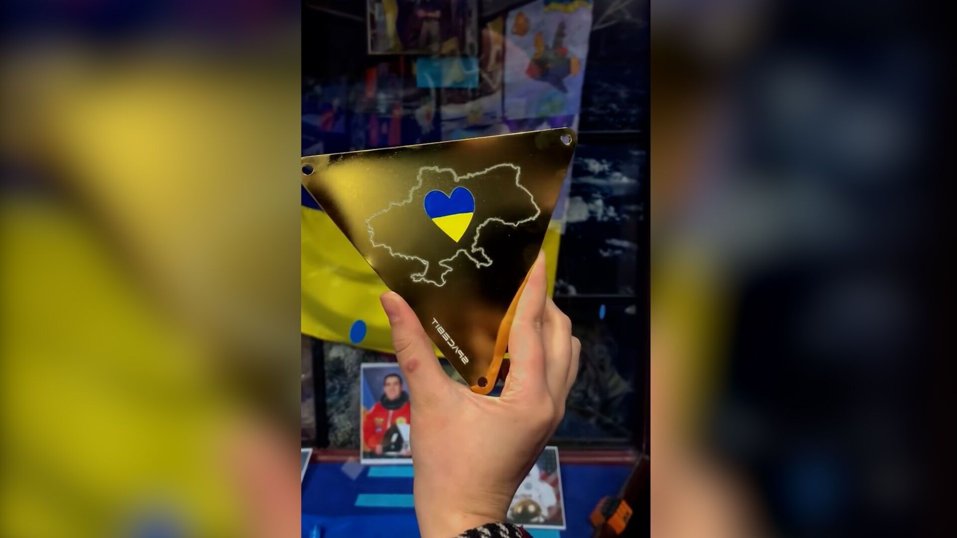 Копия пластины, не долетевшей до Луны