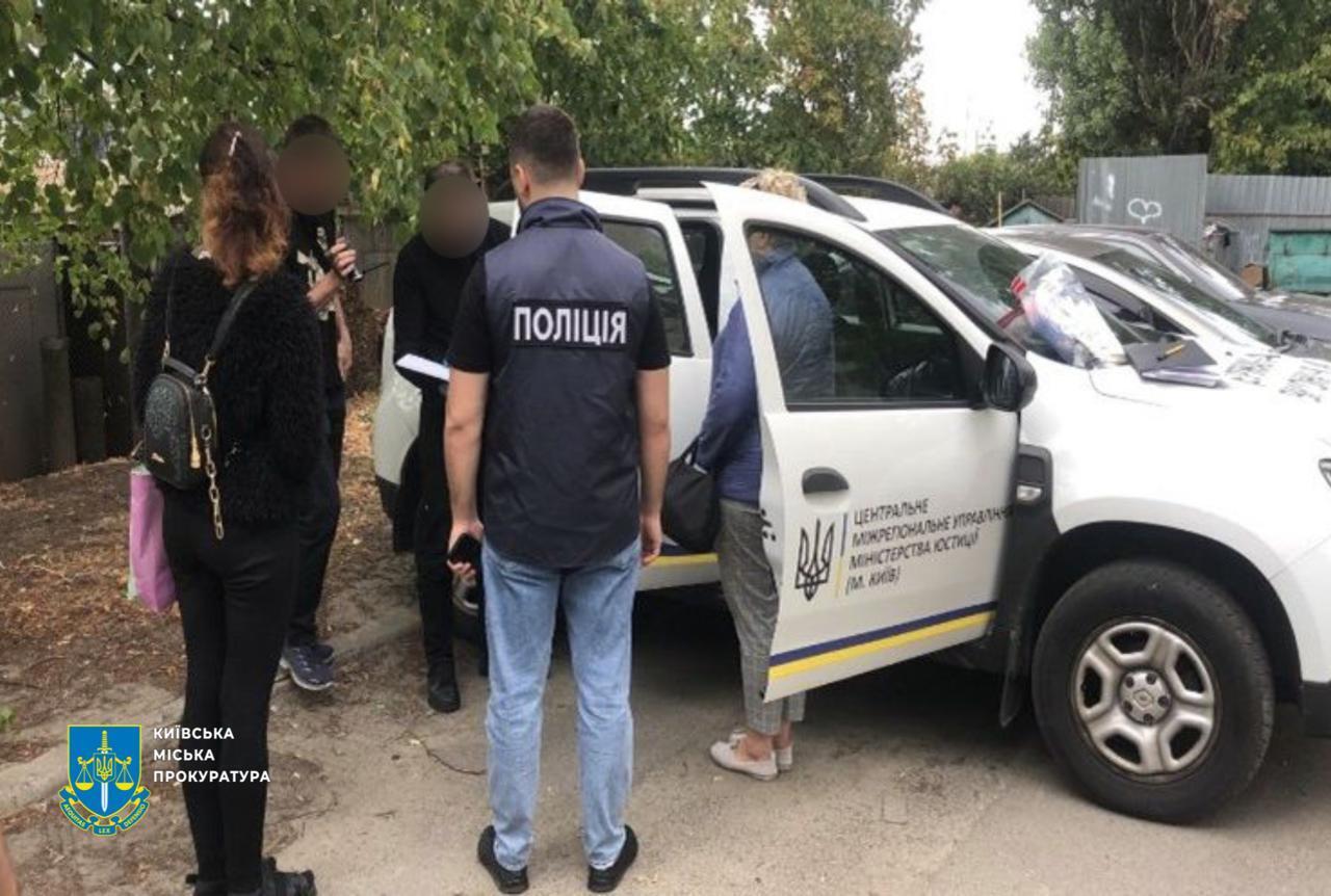 $2500 – и арест снят: исполнители ''помогли'' должнику избежать взыскания почти 600 тыс. грн